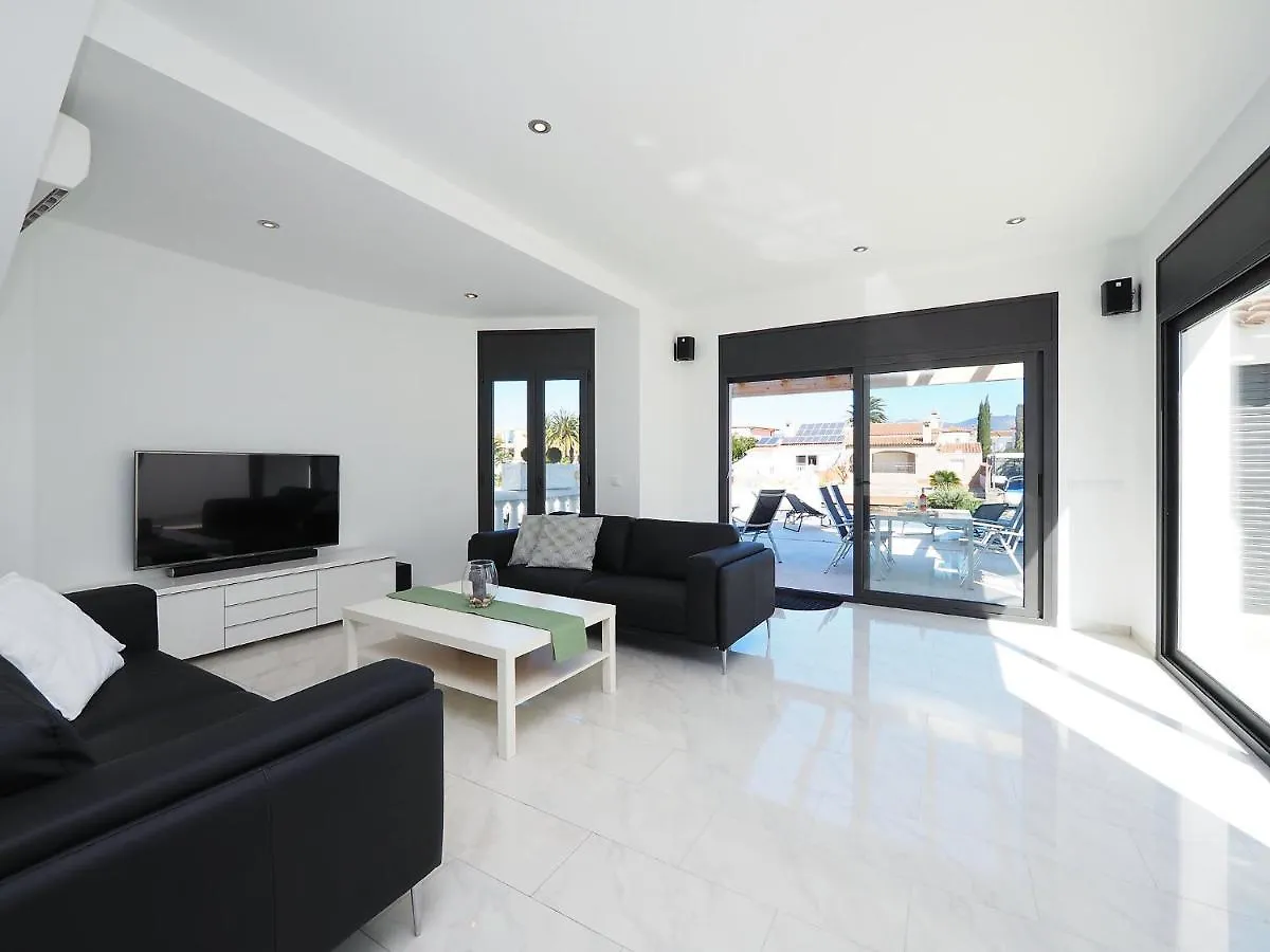 Holiday Home Alberes By Interhome Empuriabrava 0*,