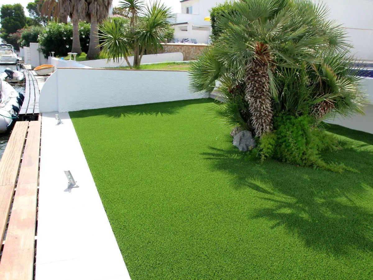Holiday Home Alberes By Interhome Empuriabrava