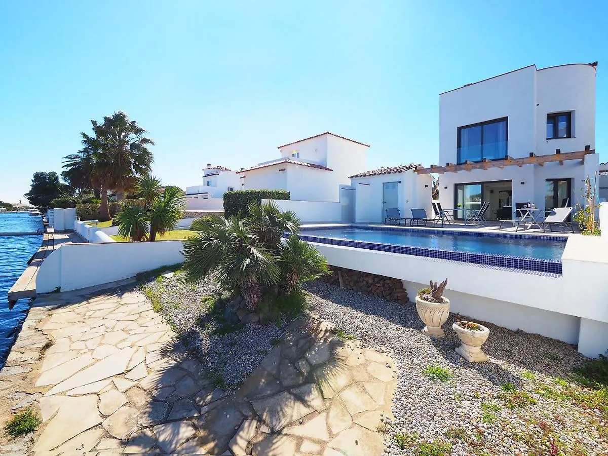 Holiday Home Alberes By Interhome Empuriabrava