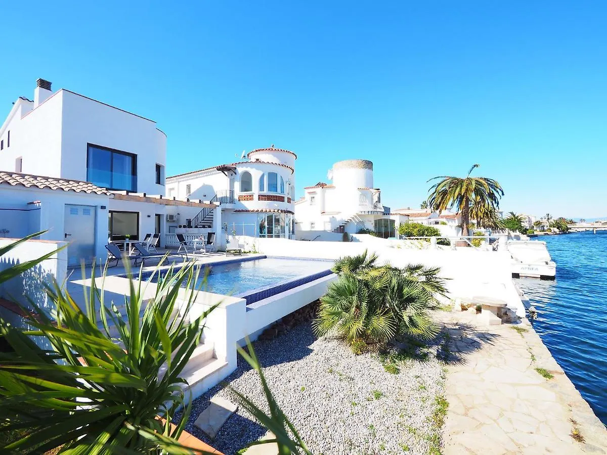 Holiday Home Alberes By Interhome Empuriabrava