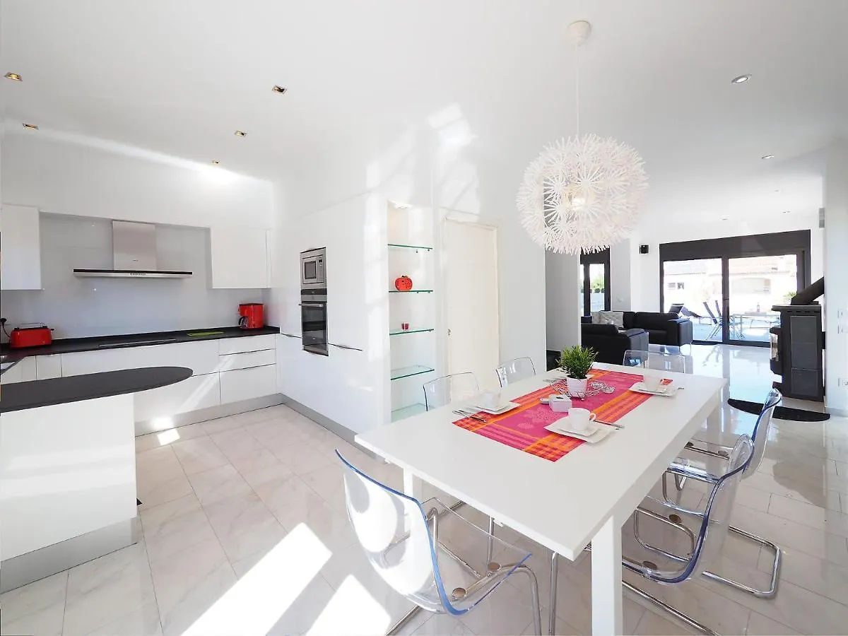 Holiday Home Alberes By Interhome Empuriabrava 0*,