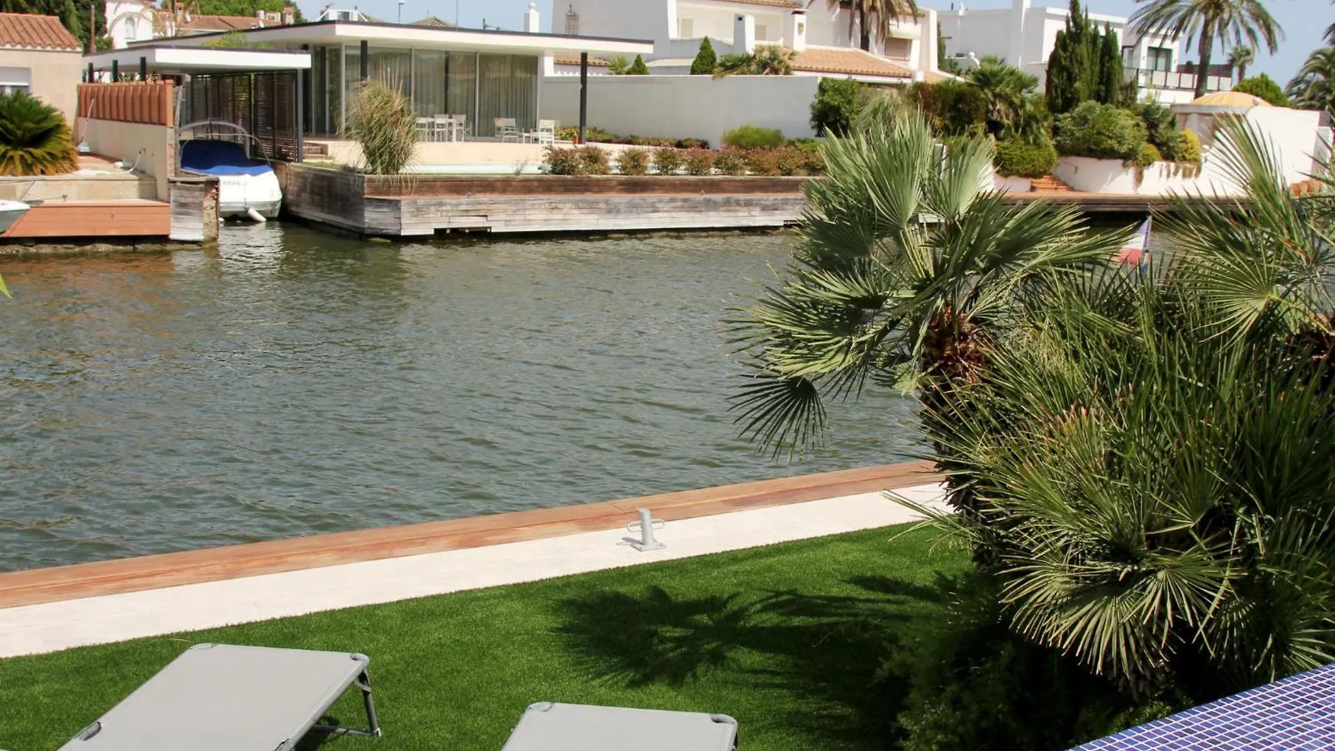 Holiday Home Alberes By Interhome Empuriabrava