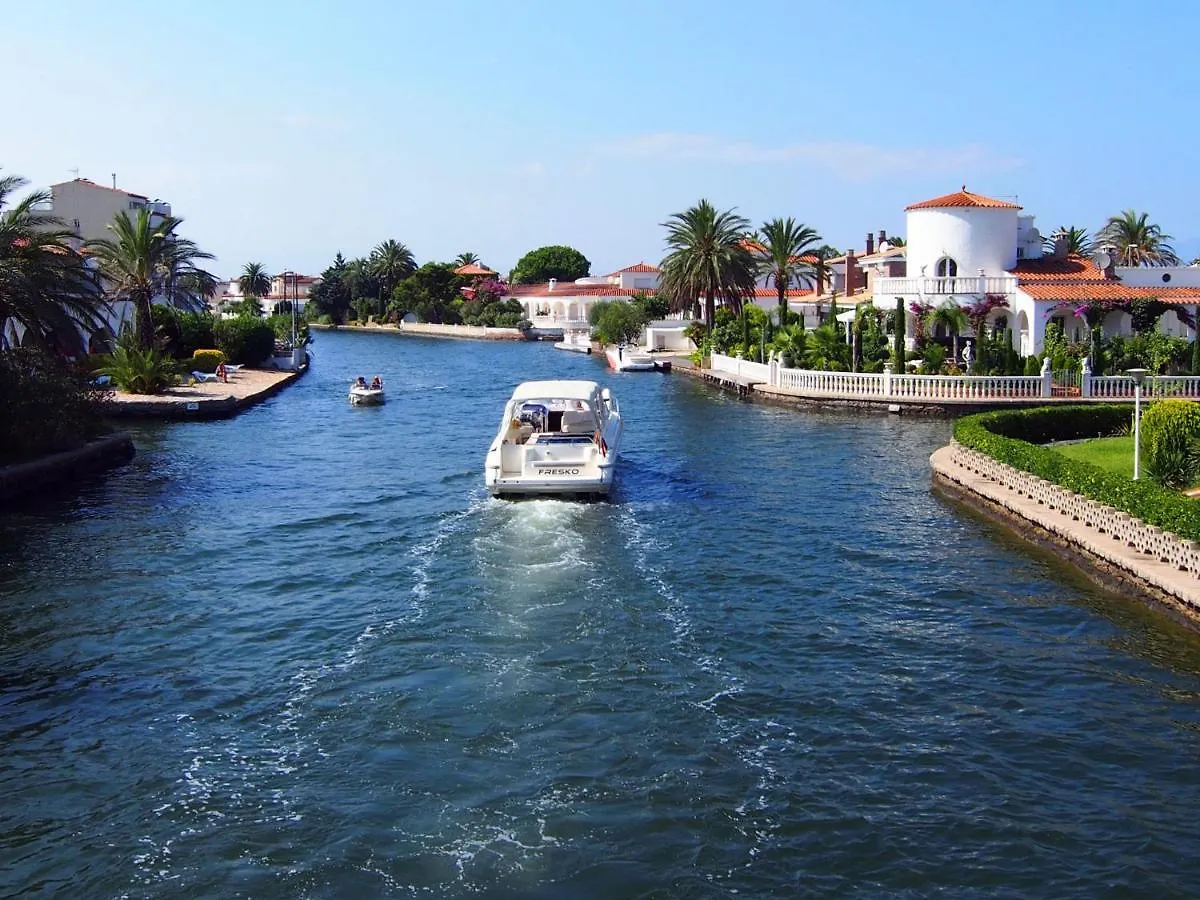 Holiday Home Alberes By Interhome Empuriabrava 0*,