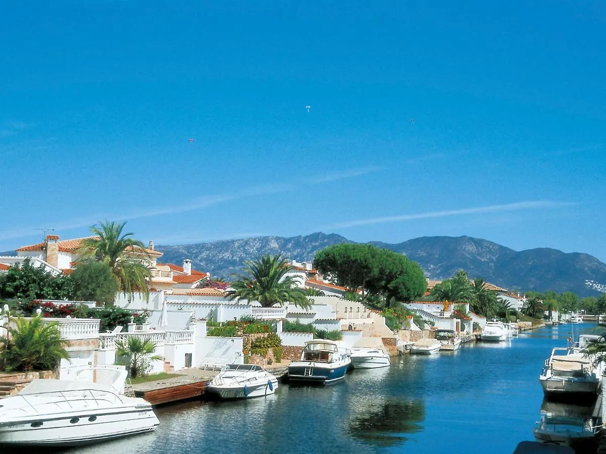 Holiday Home Alberes By Interhome Empuriabrava