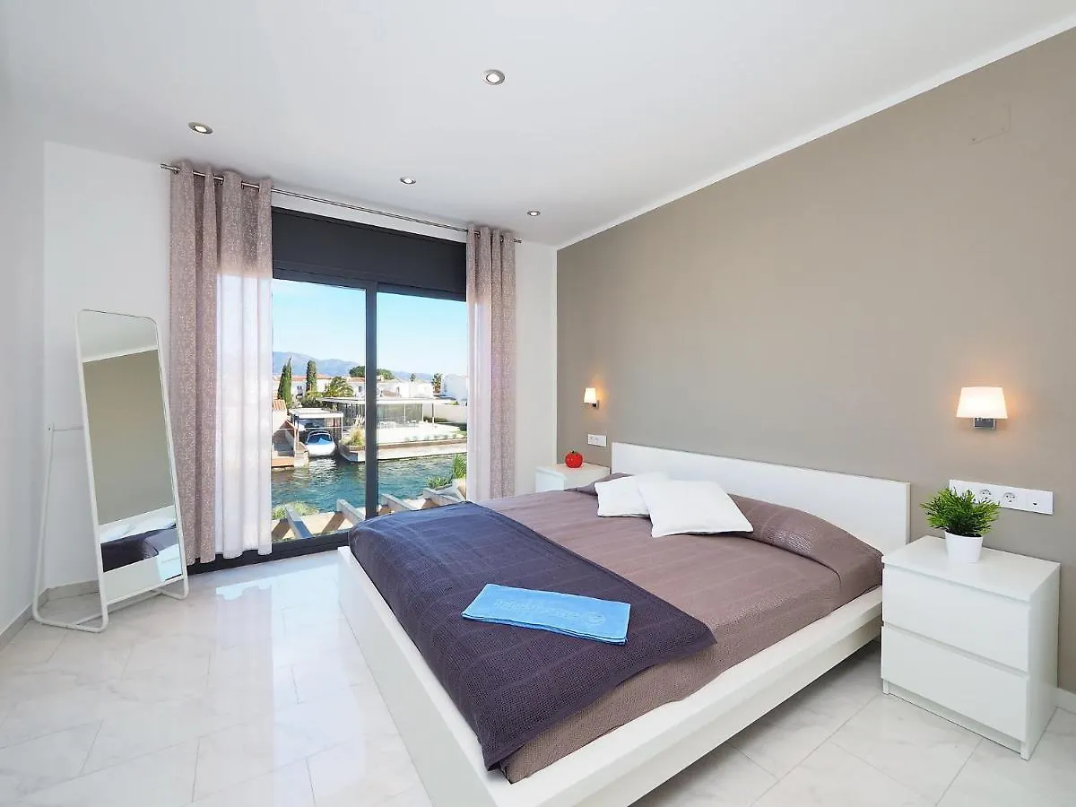Holiday Home Alberes By Interhome إمبوريابرافا
